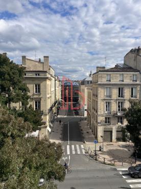 À louer Bureaux - Bordeaux 33000 - 300m²