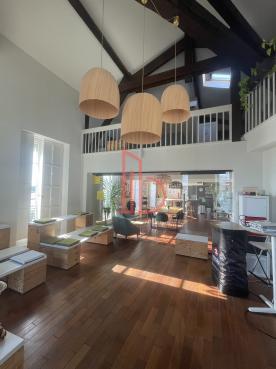 À louer Bureaux - Bordeaux 33000 - 240m²