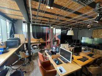 À louer Bureaux - Bordeaux 33800 - 200m²