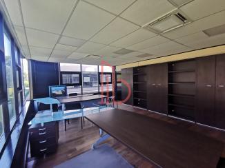 À louer Bureaux - Bruges 33520 - 265m²