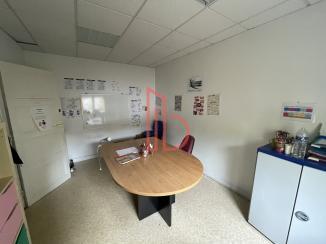 À louer Bureaux - Bordeaux 33300 - 160m²