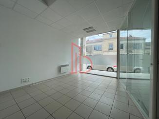 À louer Bureaux - Bordeaux 33300 - 112.7m²