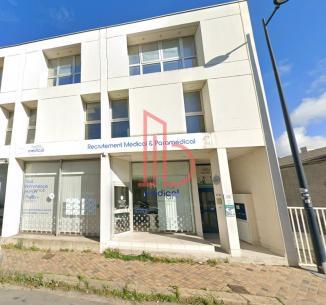 À louer Bureaux - Bordeaux 33300 - 112.7m²