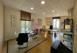 À vendre Bureaux - Bordeaux 33000 - 146m²