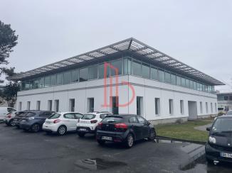 À louer Bureaux - Pessac 33600 - 602.2m²