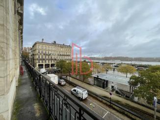 À louer Bureaux - Bordeaux 33000 - 152m²